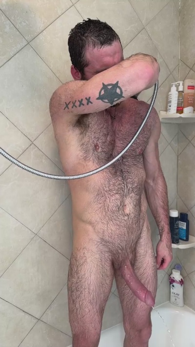 Bighairytopping live cam on Cam4