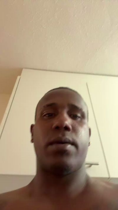 Bigpapidr live cam on Cam4