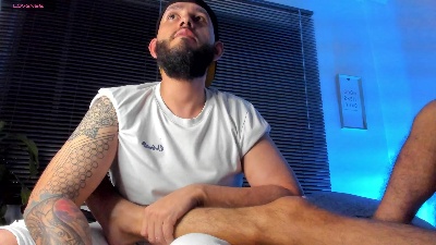 Bigsmale live cam on Cam4