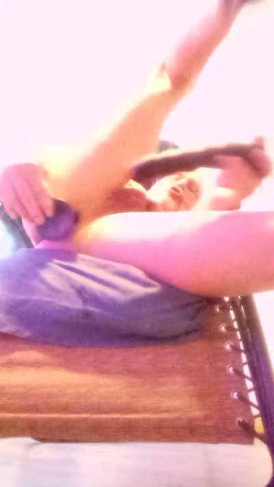 Biguyinme99 live cam on Cam4