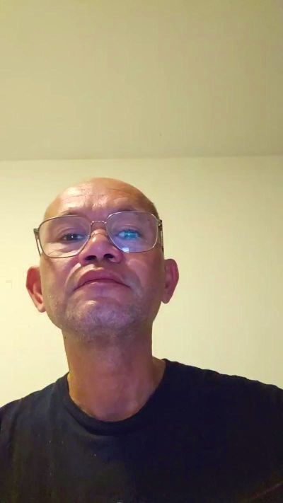 Bigzen72 live cam on Cam4