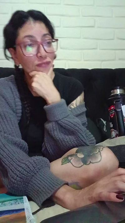 BirdMadGirlx live cam on Cam4