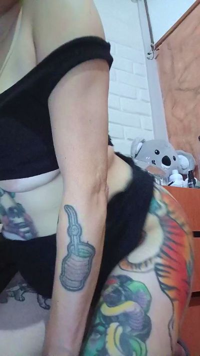 BirdMadGirlx live cam on Cam4