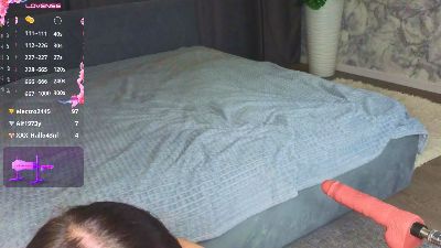 BirdOfDebau live cam on Cam4