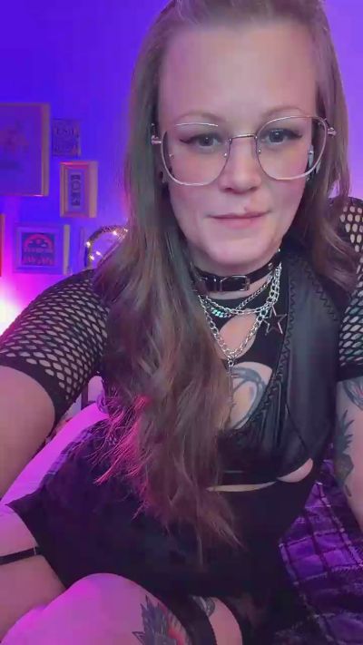 Birdiestrange live cam on Cam4