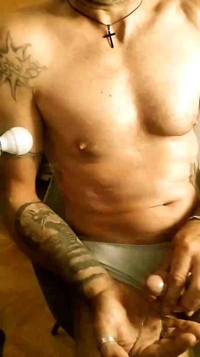 Biricchino1976 live cam on Cam4