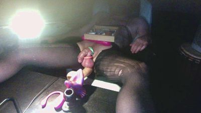 Bisex573 live cam on Cam4