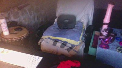Bisex573 live cam on Cam4