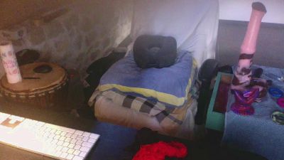 Bisex573 live cam on Cam4