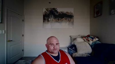 Bistraightguy69 live cam on Cam4