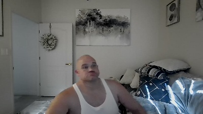 Bistraightguy69 live cam on Cam4