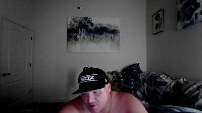 Bistraightguy69 live cam on Cam4