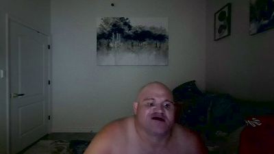Bistraightguy69 live cam on Cam4