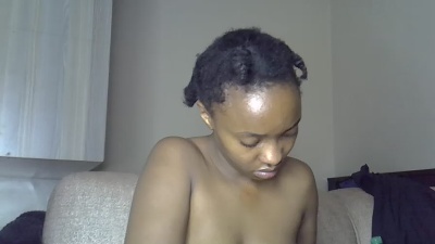 Bitchy_bae live cam on Cam4