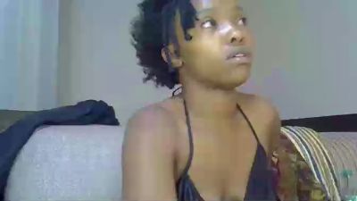 Bitchy_bae live cam on Cam4