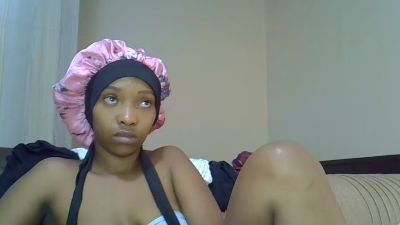 Bitchy_bae live cam on Cam4