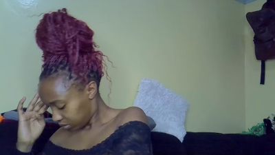 Bitchy_bae live cam on Cam4