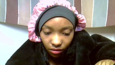 Bitchy_bae live cam on Cam4