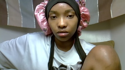 Bitchy_bae live cam on Cam4