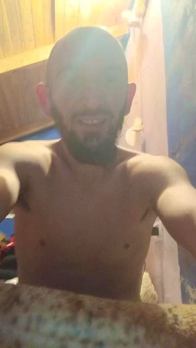 Bjamin live cam on Cam4