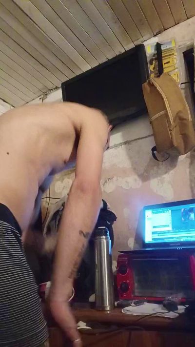 Bjamin live cam on Cam4