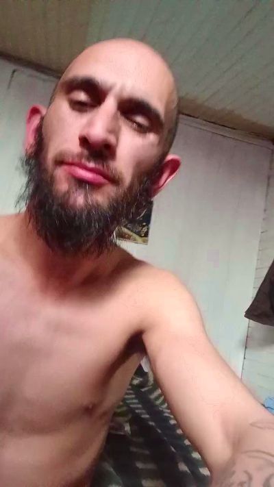 Bjamin live cam on Cam4