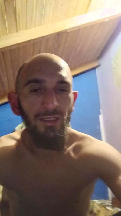 Bjamin live cam on Cam4