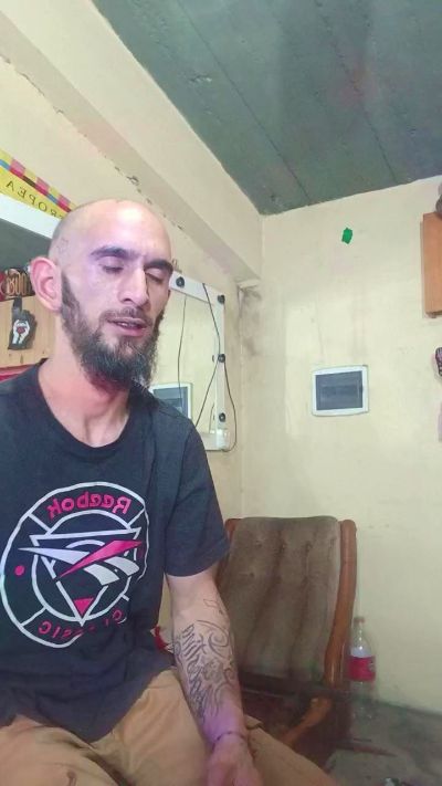 Bjamin live cam on Cam4