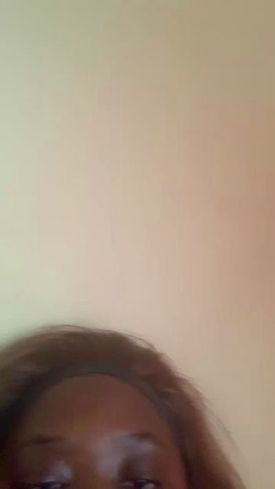 BlackBustyQueen live cam on Cam4
