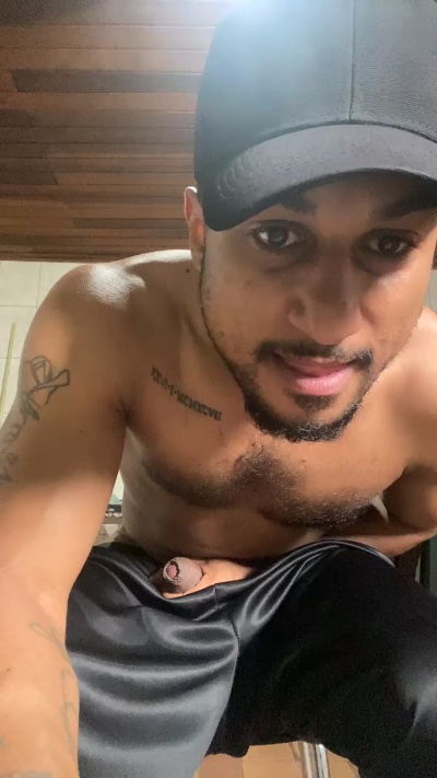 BlackDelToro live cam on Cam4