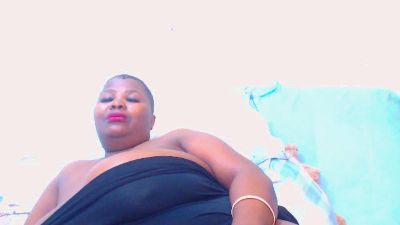 BlackLadyQX1 live cam on Cam4