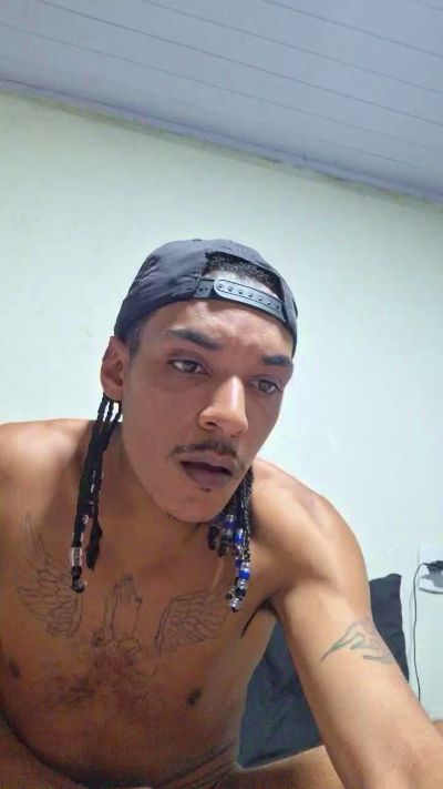 BlackPrince23c live cam on Cam4