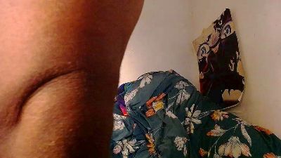 BlackRunning22 live cam on Cam4