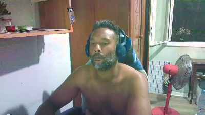 Black_Man86 live cam on Cam4