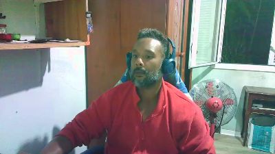 Black_Man86 live cam on Cam4