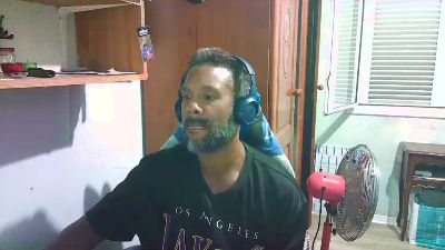 Black_Man86 live cam on Cam4