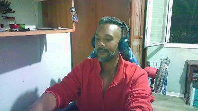 Black_Man86 live cam on Cam4