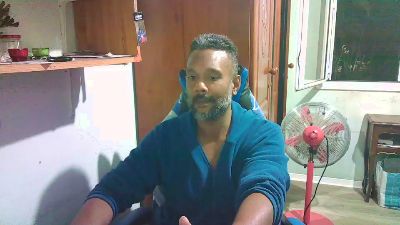 Black_Man86 live cam on Cam4