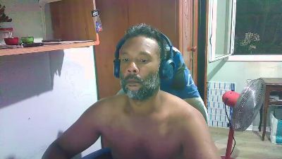 Black_Man86 live cam on Cam4