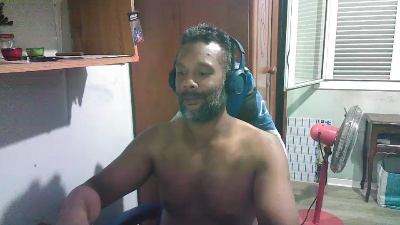 Black_Man86 live cam on Cam4