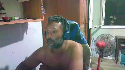 Black_Man86 live cam on Cam4