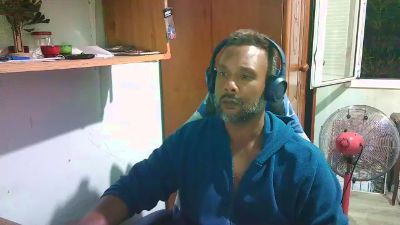 Black_Man86 live cam on Cam4