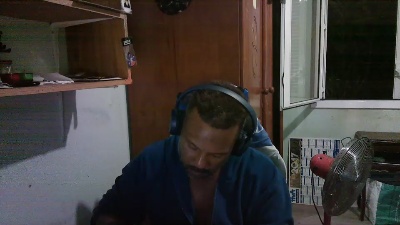 Black_Man86 live cam on Cam4