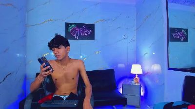 Black_baby_1 live cam on Cam4
