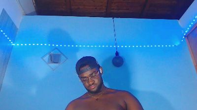 Blackand_Tick live cam on Cam4