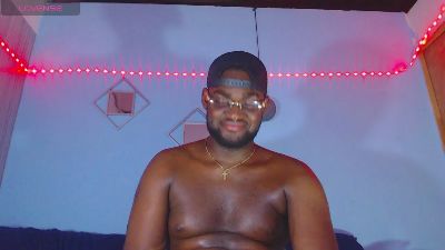 Blackand_Tick live cam on Cam4