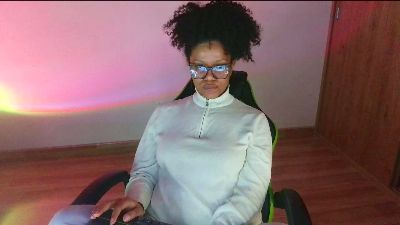 Blackandmagic_ live cam on Cam4