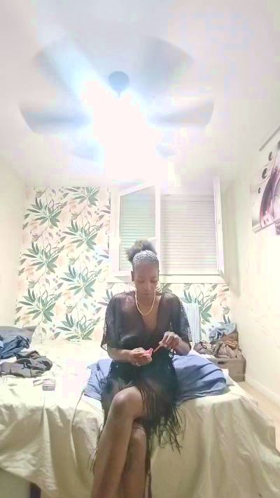 Blackettecouple live cam on Cam4