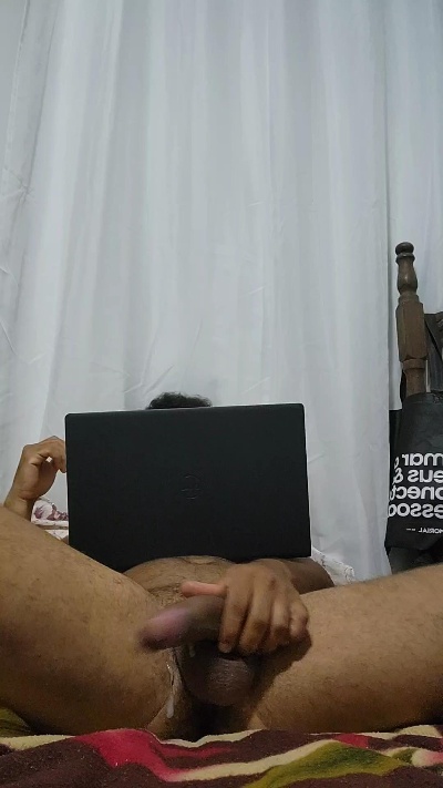 Blackhot028 live cam on Cam4