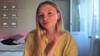 BlazingBlonde live cam on Cam4
